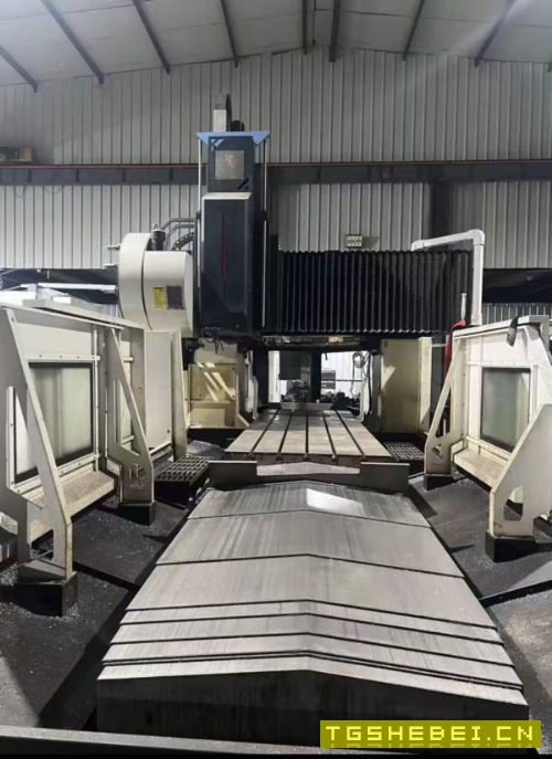 准新机:4017龙门加工中心，BT50主轴，台面4米长，龙门.