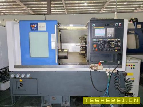 台湾原装进口东台TCS2000数控车床，8寸液压卡盘，回转.