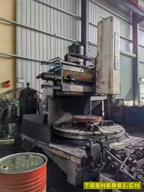 工厂在位出售一台齐齐哈尔两米数控立车，发那科td系统.