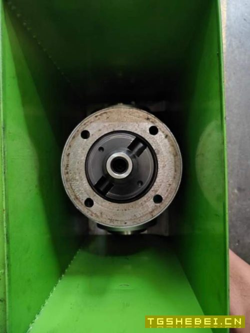 刚刚到买下2022年南通乔威智能4028龙门加工中心，台面.