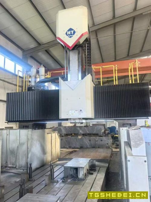 海天4028数控龙门，带全自动侧铣头工作台42米，门宽2..