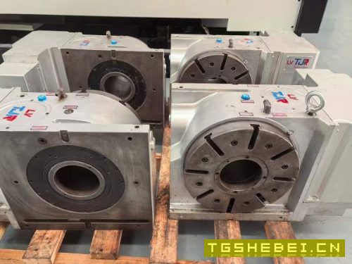 同款四套谭佳320四轴，两套配三菱系统，两套发那科系.