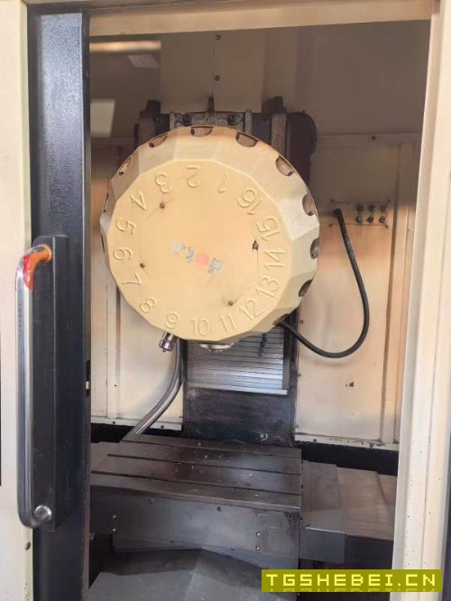 乔锋钻攻中心，16把刀，20000转，发那科系统，小几万.