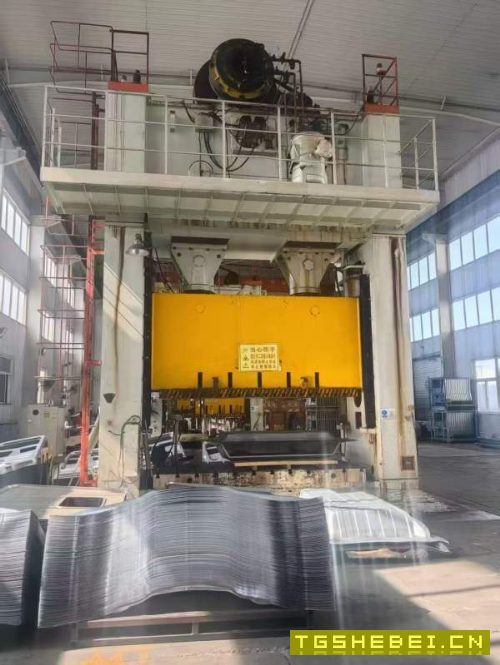 出售：西安锻压J36-630、J36-800设备安装少用，首都北.