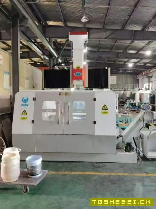 工厂在位，2022年旭泰2515两线一硬龙门加工中心，厂里.