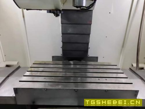 新到一台2022年保银1160加工中心，三菱M80，BT40主轴.