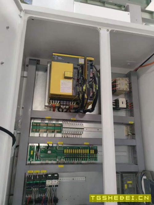 2025年斯可源1814粗框机，机器9.9成新，工作台2000900.