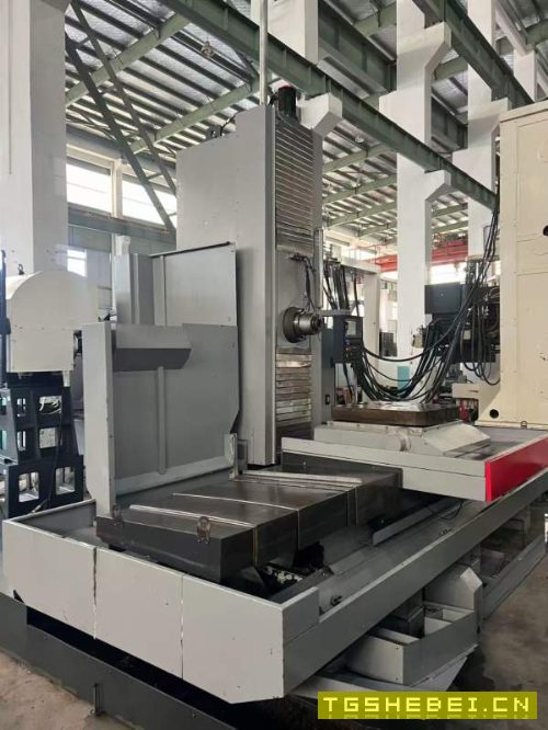 铁正WHY1800数控镗床，工作台800/800，BT50齿轮头，主.