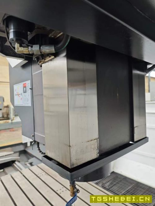 2024年台功4228重型龙门，两线一硬，BT50主轴，发那科.