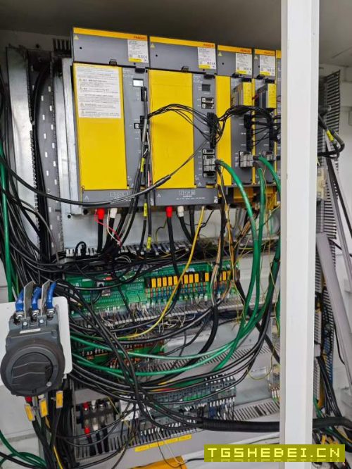 2024年台功4228重型龙门，两线一硬，BT50主轴，发那科.