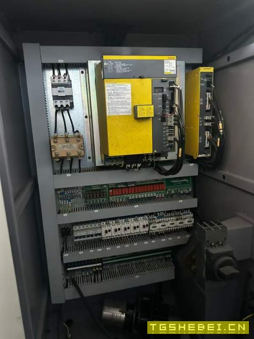 同款两台皖南540加工中心。