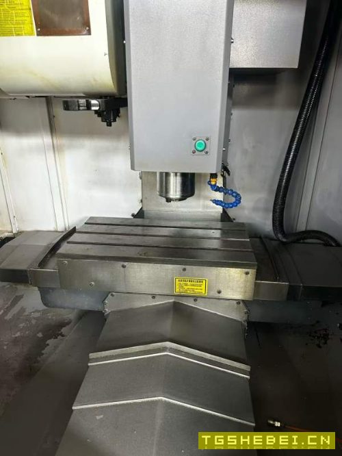 同款两台皖南540加工中心。