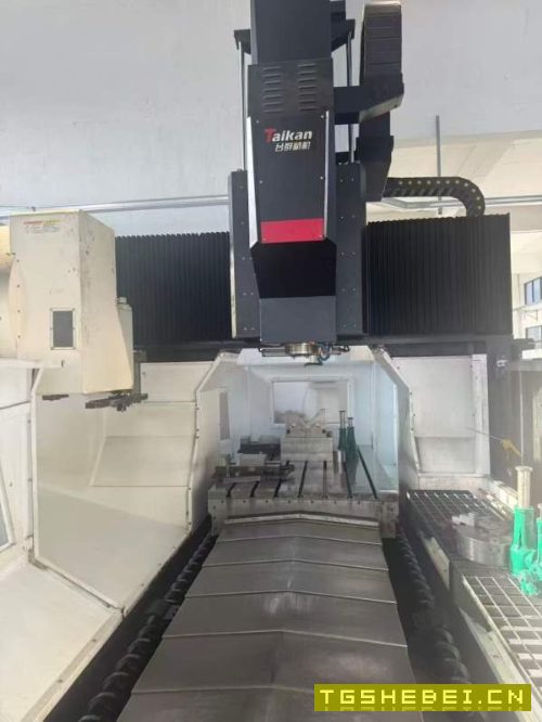 台群1220龙门加工中心三轴滚柱线轨发那科0i-MFplus系.