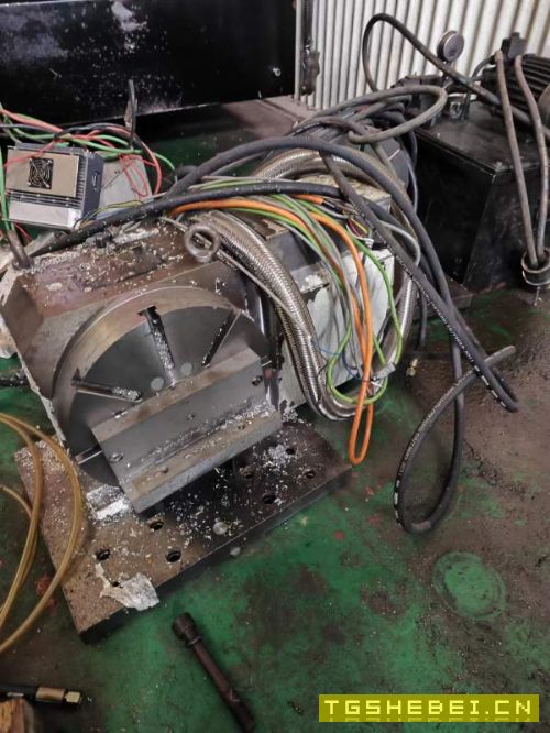 320四轴转台一套，华中电机，需要联系我