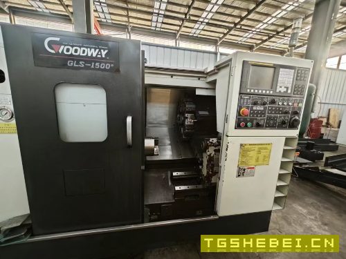 两台程泰GLS1500数控车床，8寸液压卡盘，10工位刀塔，.