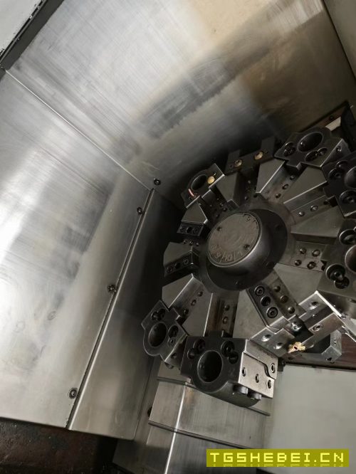 两台程泰GLS1500数控车床，8寸液压卡盘，10工位刀塔，.