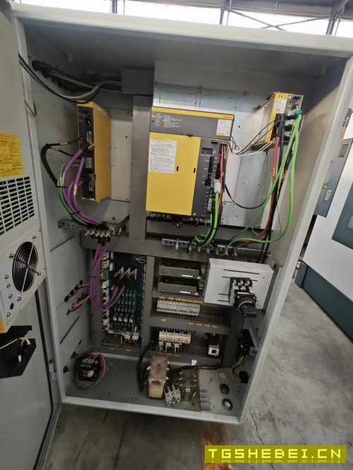 两台程泰GLS1500数控车床，8寸液压卡盘，10工位刀塔，.