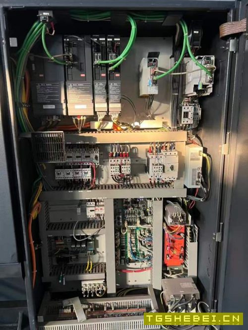 马扎克200ML,车铣,安装少用,9成新,带四个动力头,.