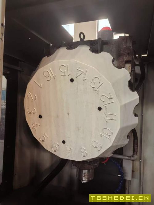 同款四台京元500钻攻中心，16把刀，主轴20000转，发那.