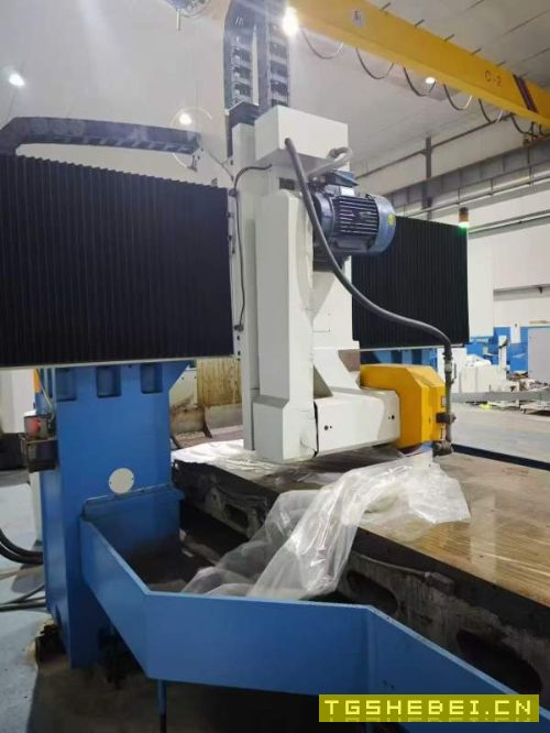 溧阳工厂还有一台杭州2512龙门平面磨工作台2500/1250.