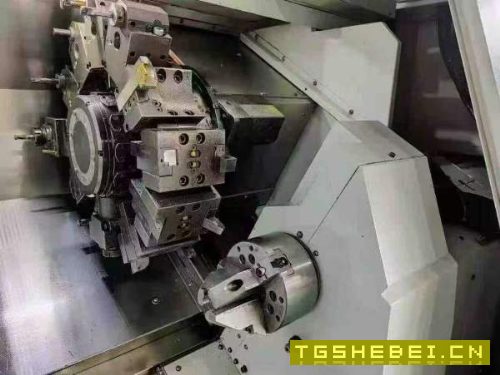 台湾原装程泰200双主轴车床、新机110万、现在价格很便.