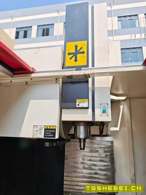 2018年华特855加工中心，便宜好用！系统:三菱M80系统.