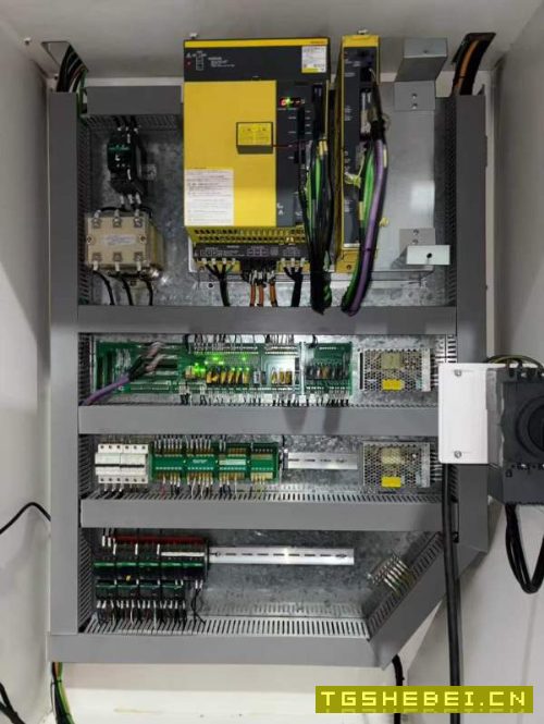 23年准新铭钰1165加工中心，三轴线轨，发那科MFplus系.