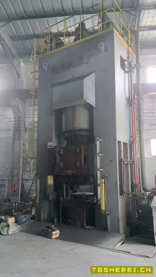 供。湖洲产2500吨模锻油压机，仅试3个工件，现厂位低.