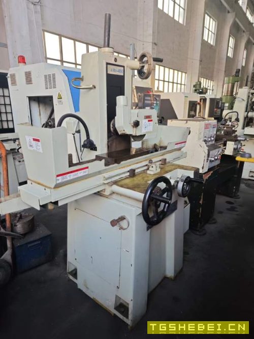 精品亚力达618磨床两台，低价