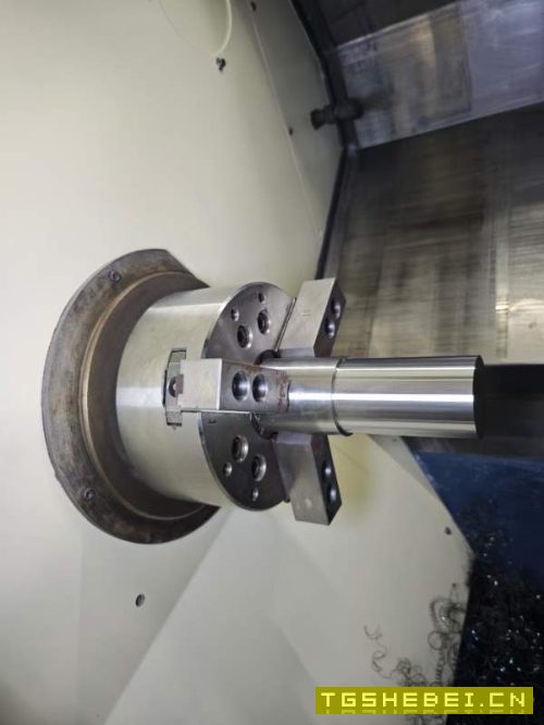 同款两台，日本富士TN-36T数控车床，发那科系统，8寸.