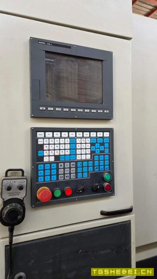 1，恒裕1912龙门雕铣机一台，新代系统，BT40主轴，转.