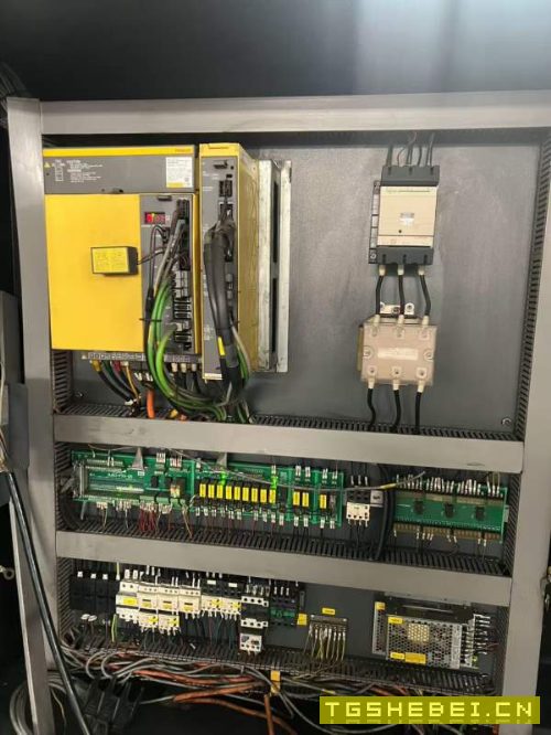 坤杰2518数控龙门，工作台2500/1600mm，门宽1800mm，.