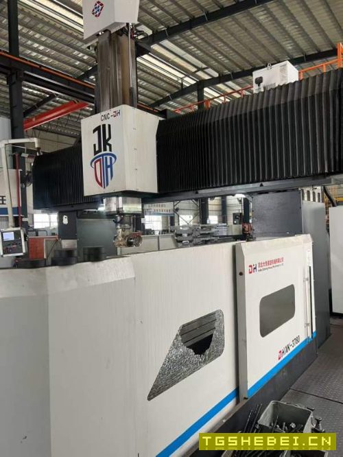 大恒3780数控龙门，工作台3000/8000mm，门宽3750mm，.