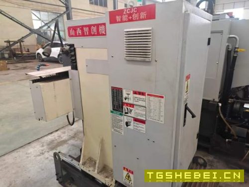 全新未安装数控三自有度动力头，BT40刀柄，三轴行程60.