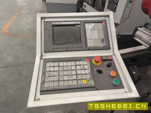 全新未安装数控三自有度动力头，BT40刀柄，三轴行程60.
