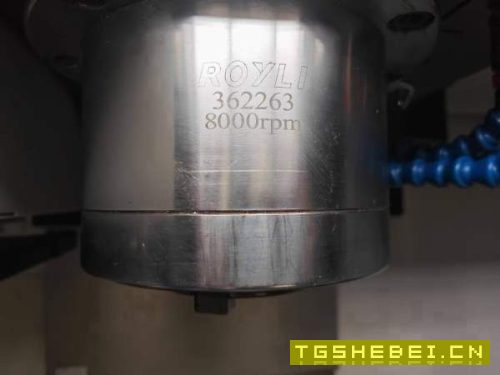 海天850加工中心，只用900小时，2021年产，带排削机，.