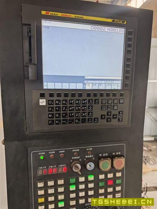 刚刚买下纽威PM130H数控镗床工作台2X2米三轴行程3X2X1.