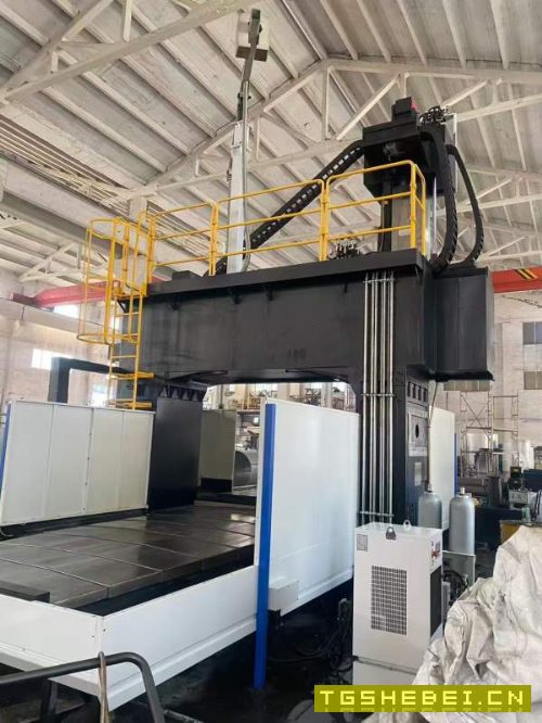 顶配南通国盛4028龙门加工中心，2022年10月设备，带全.