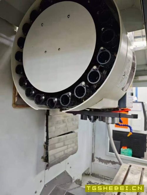 台湾省俊育V6立加高速机，三菱系统，罗毅主轴12000转.