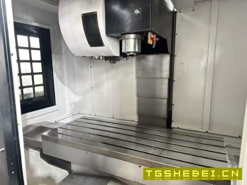 同款两台2016年佳泰855加工中心，发那科系统，链排，.