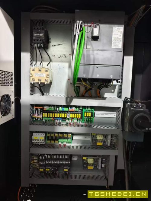 同款7台，已售四台，全新小巨人855加工中心，三菱M80.