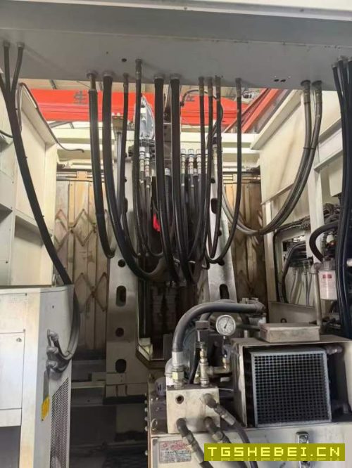 台湾大立630卧加，回转交换双工位，BT50齿轮头，三轴.