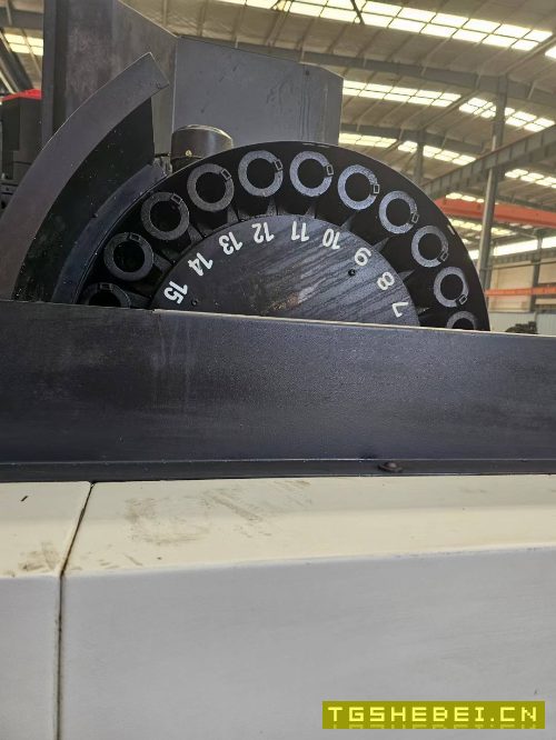 刚到货同款俩台精品斗山DNM415，三轴线轨，三轴行程76.