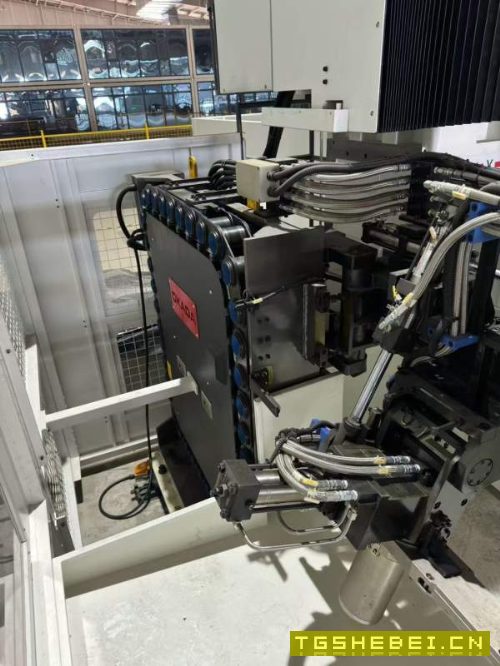 威达4028满配龙门加工中心,工作台2.5米4米,门宽2.8.