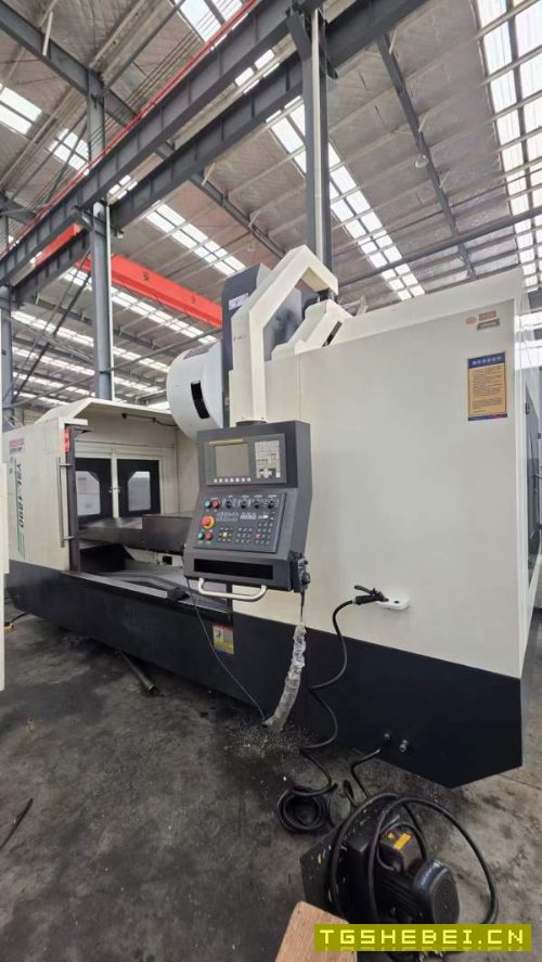 厦门扬森YSL-1890立式加工中心，两线一硬，BT50主轴工.