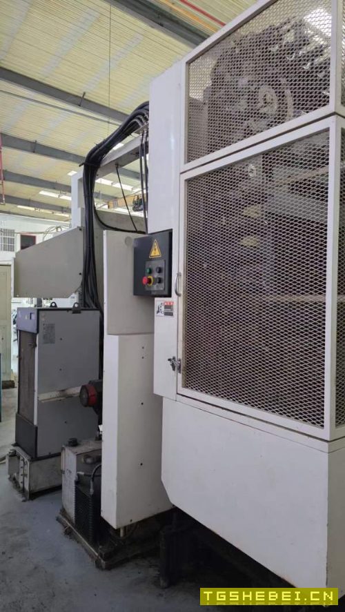 新泻800卧加，日本原装进口，双工位，双伺服刀库62把.