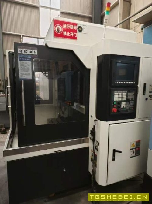 出售同款两台精品扬森600雕铣,安川驱动,BT30主轴240.