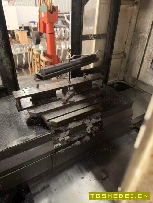 新定乔峰630单台卧加，工作台630630，三轴行程1300950.