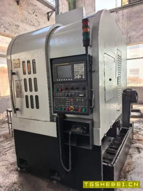 油欣VL-450R数控立式车床，加工高度为450mm，回转直径.