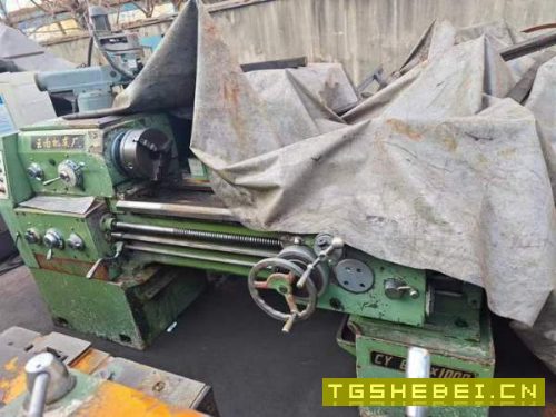 两台云南6140车床，长度1米，只需几千元一台，批发处.